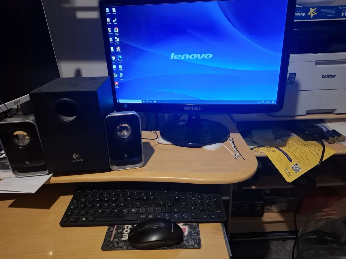 Computer/monitor - Image 1