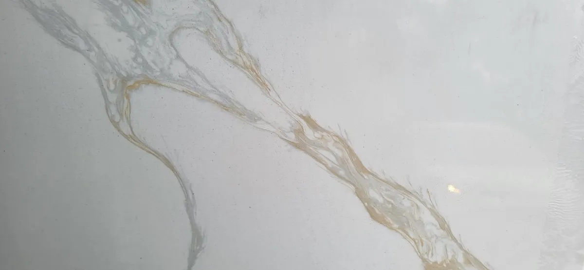 Gold calacutta quartz - Image 2