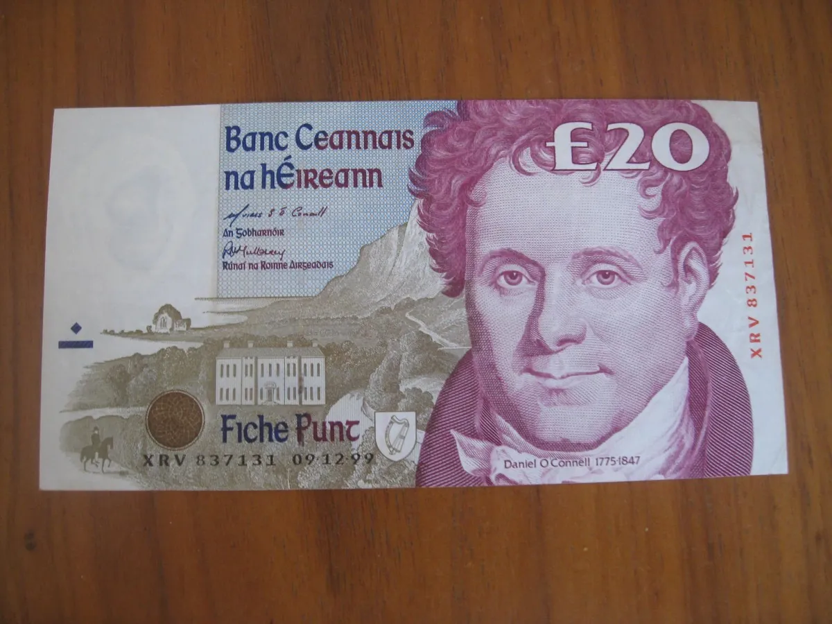 20 Pound C Series Notes - 55 Euros Each - Image 3