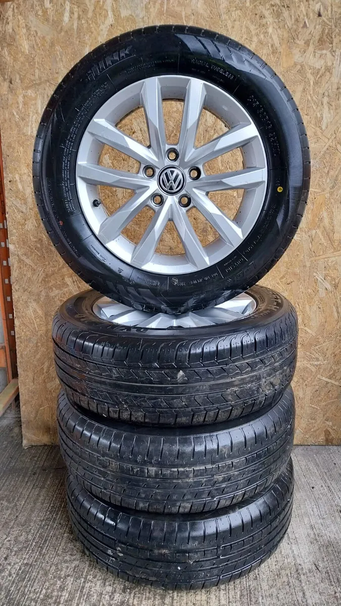 2015 Volkswagen Passat B8 16" Alloy Wheels Set - Image 2
