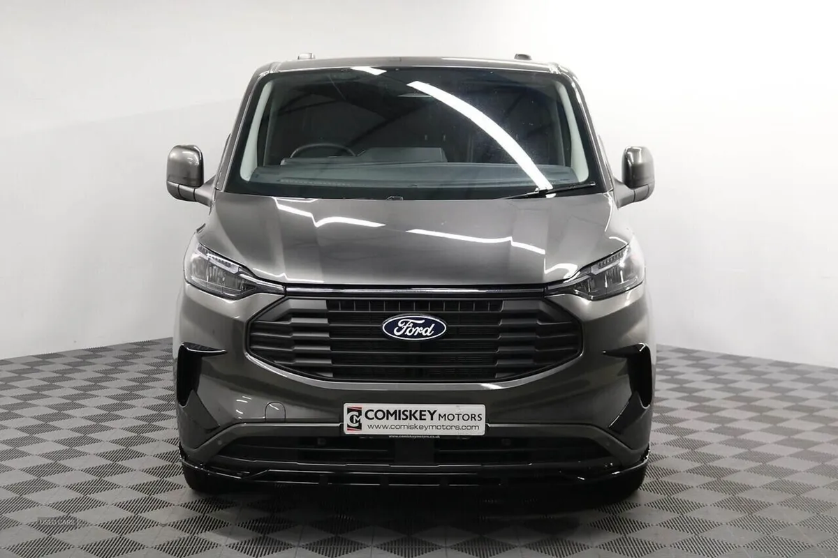 Ford Transit Custom 320 EcoBlue Limited Crew Van D - Image 2