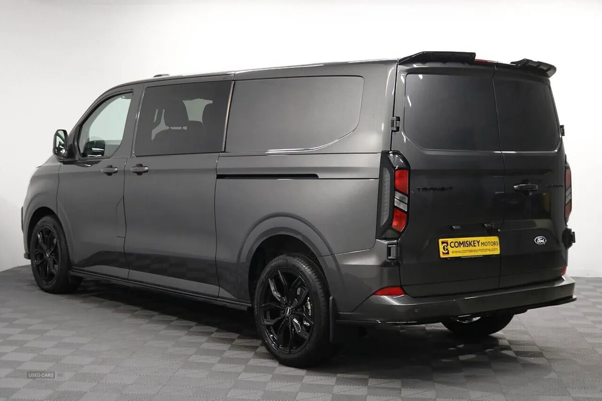 Ford Transit Custom 320 EcoBlue Limited Crew Van D - Image 4