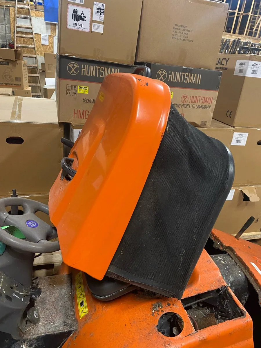 Husqvarna CT151 ride on mower - Image 4