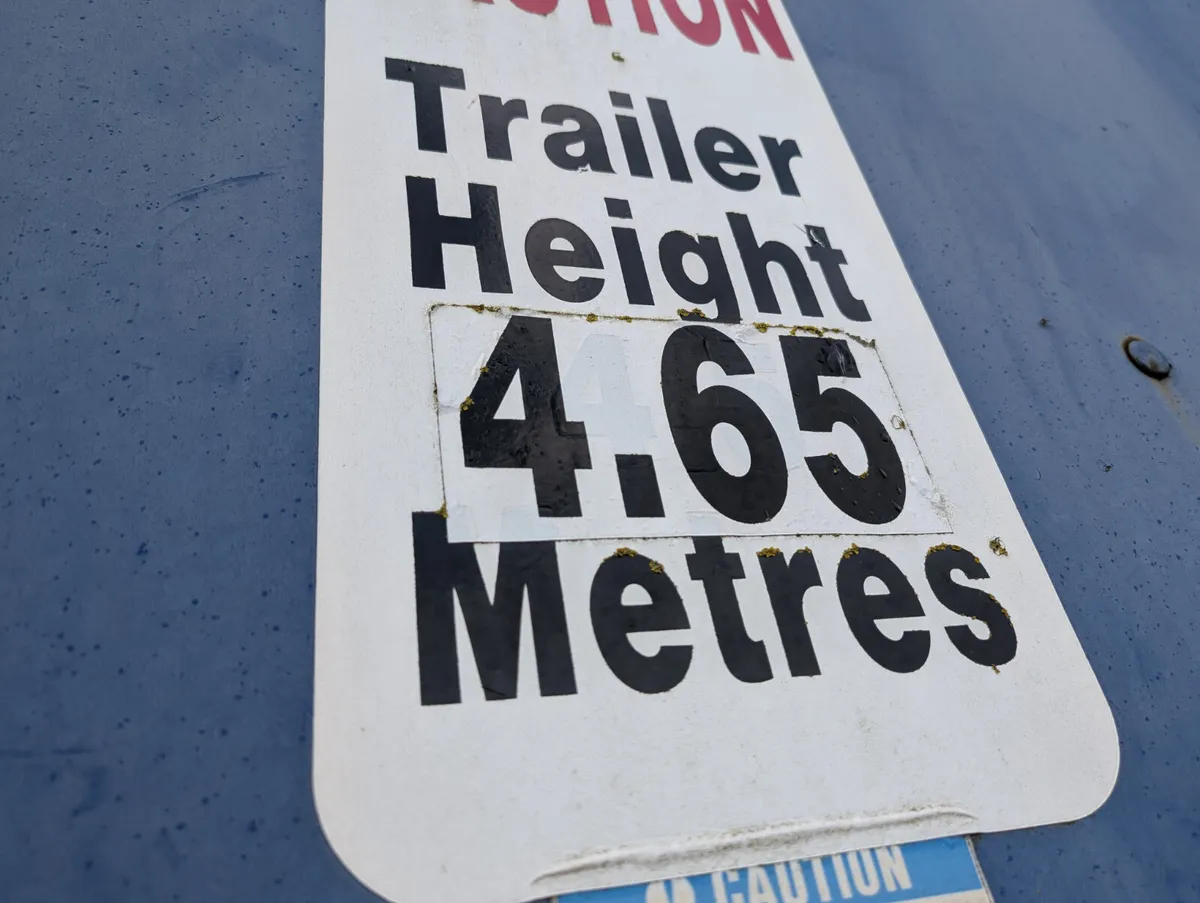 45 ft 3 axle Curtain trailer  4.65 - Image 3