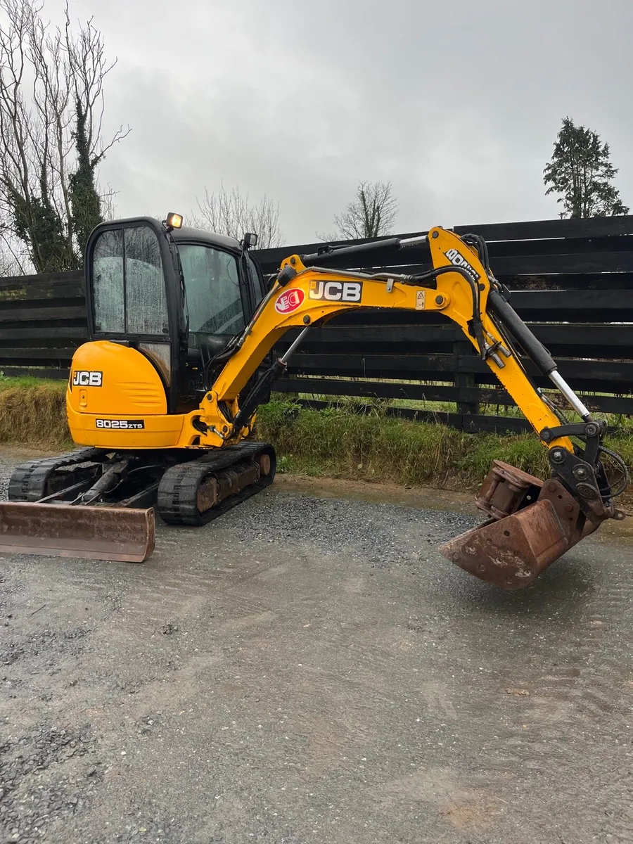 2017 2.8 tonn jcb mini digger - Image 2