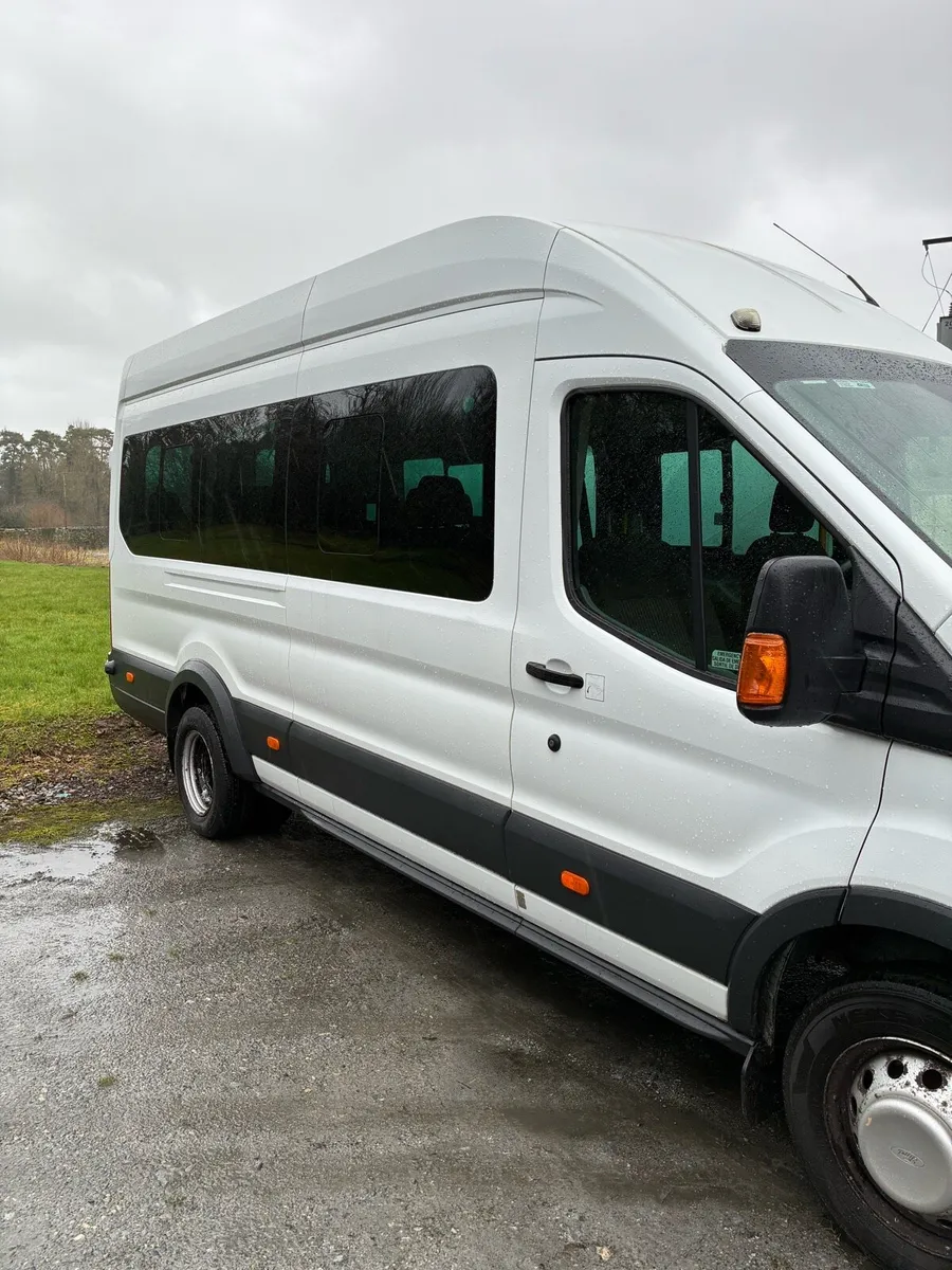 Ford Transit 460 17 Seater Bus - Image 2