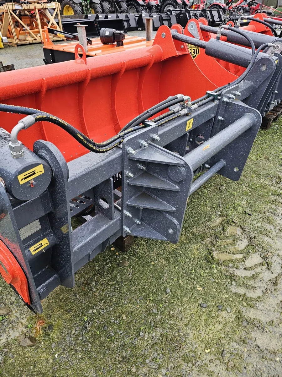 New Ronco A210 7ft Shear Grabs In Stock - Image 4