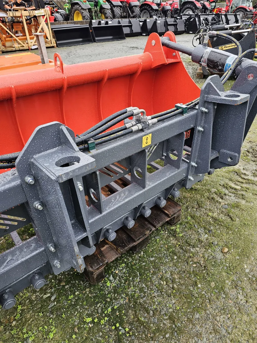 New Ronco A210 7ft Shear Grabs In Stock - Image 3