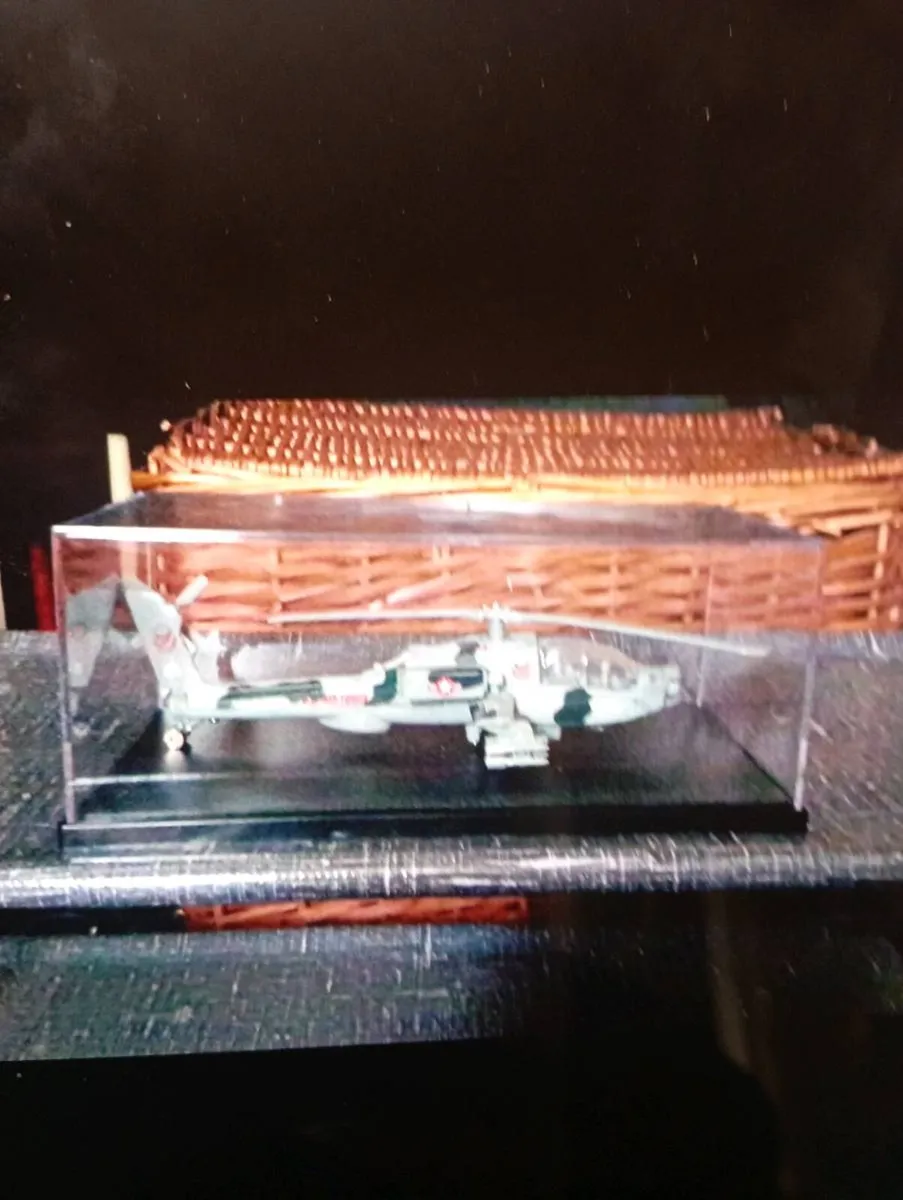 COMBAT COPTER  WITH LIGHTS & SOUND DIE-CAST MODLE - Image 2