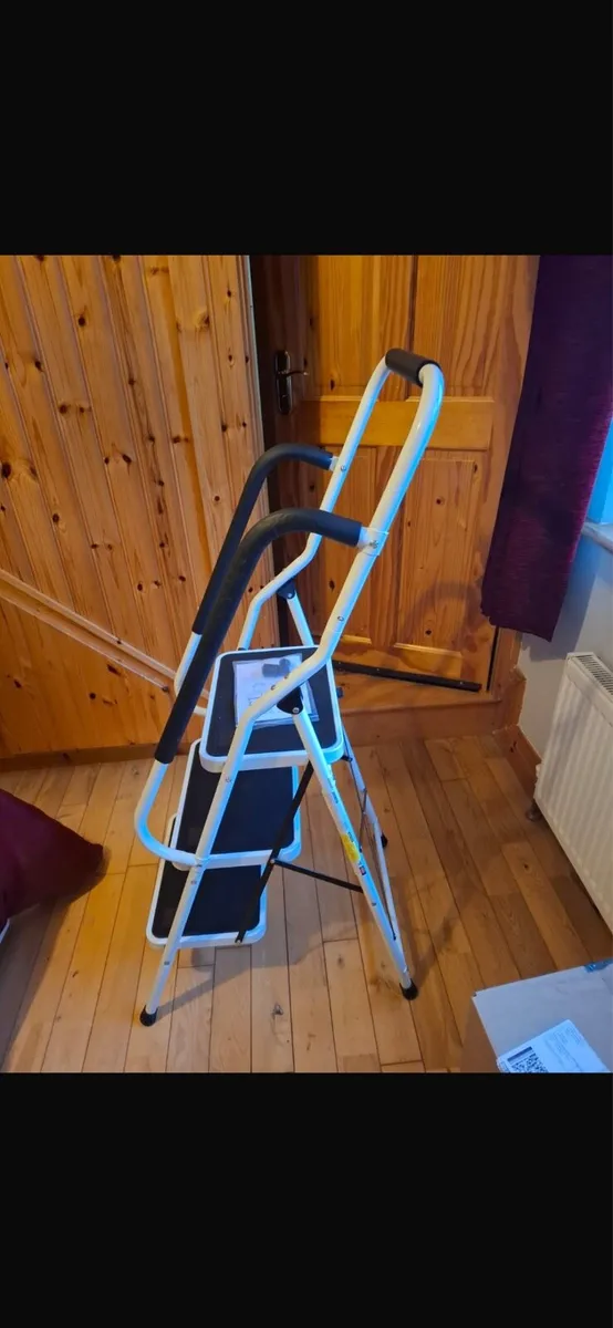 Small ladder - Image 2