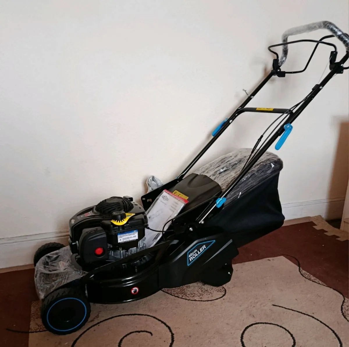 Briggs&stratton brand new  roller mower 46cm/ sp - Image 1