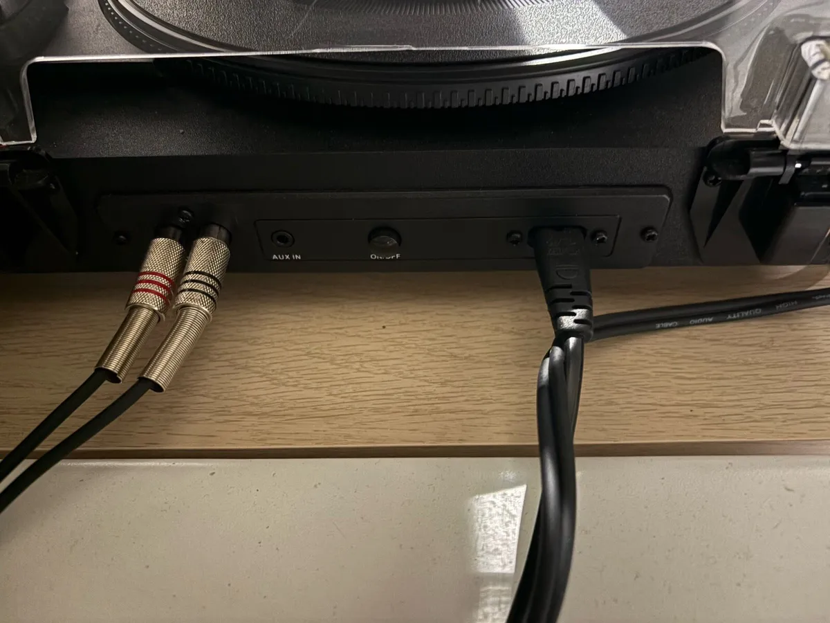 Record Player - Image 4