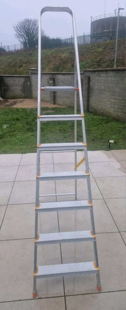 Step Ladder - Image 1