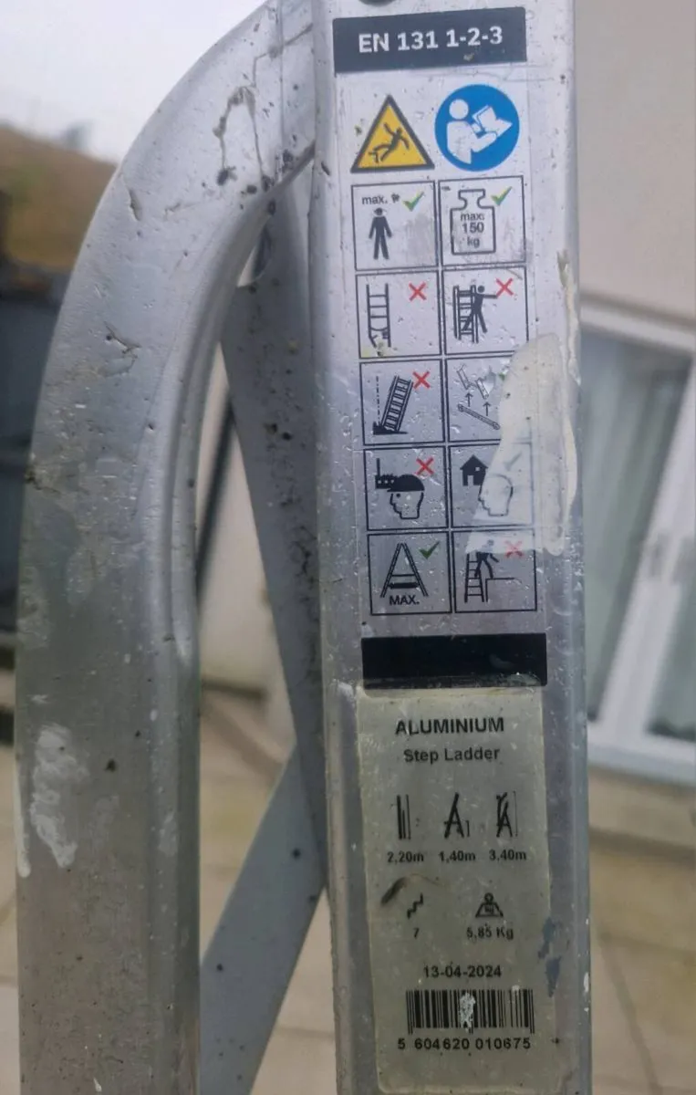 Step Ladder - Image 3