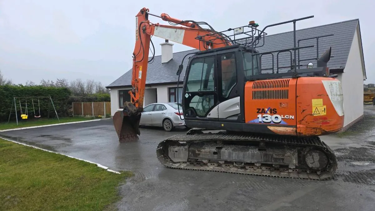 Hitachi Zaxis 130 - Image 3