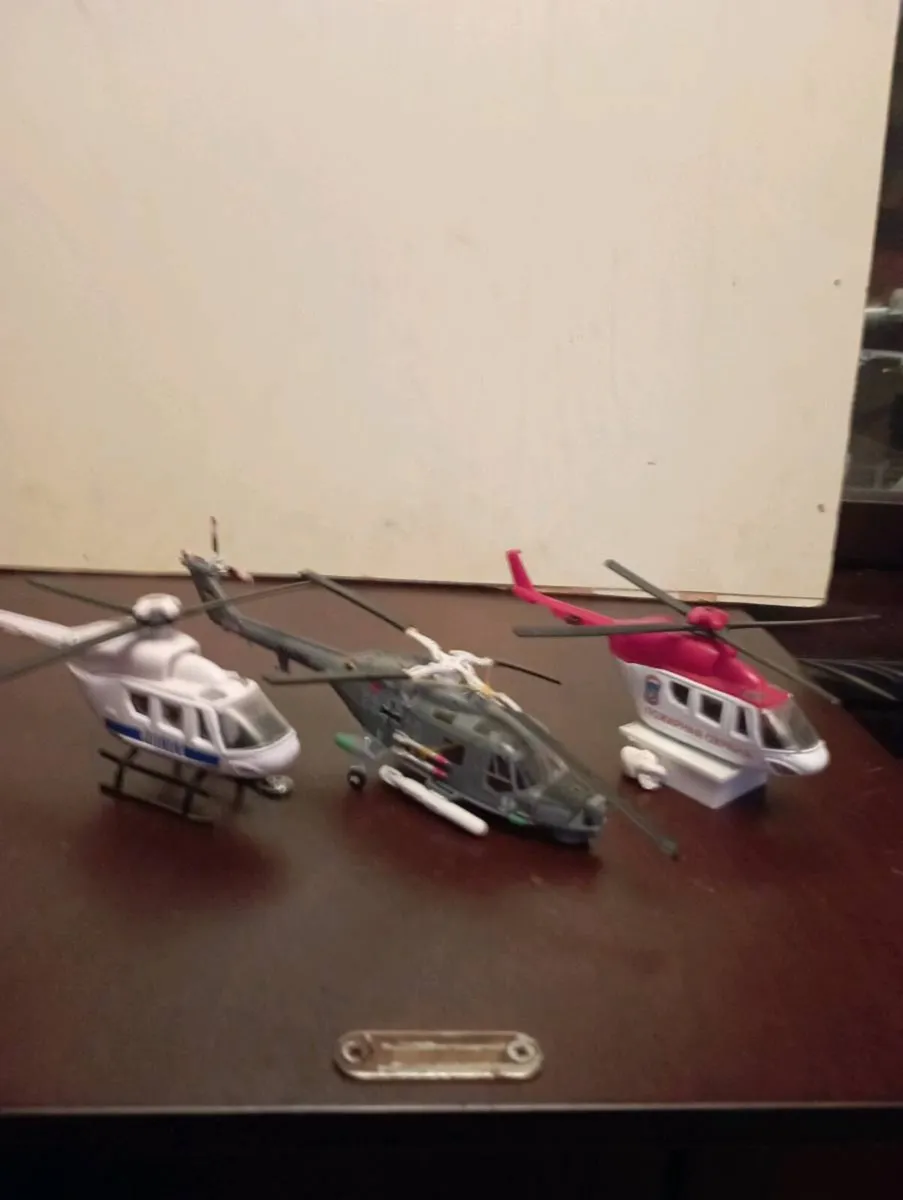 NOW €70 A  COLLECTION OF MINIOATURE  HELICOPTER'S - Image 3