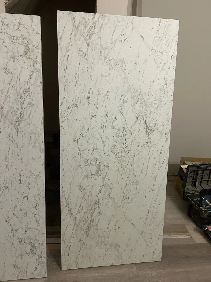 2 half lenghts of laminate marble effect worktop - Image 1