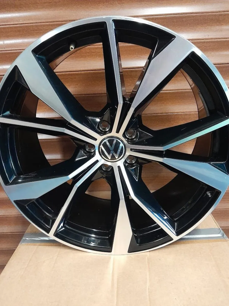 Alloy wheels - Image 1