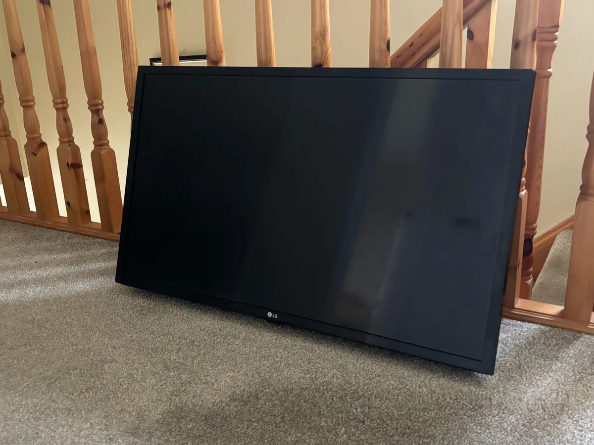 LG 32LQ630B6LA 32" Smart HD TV - Image 1