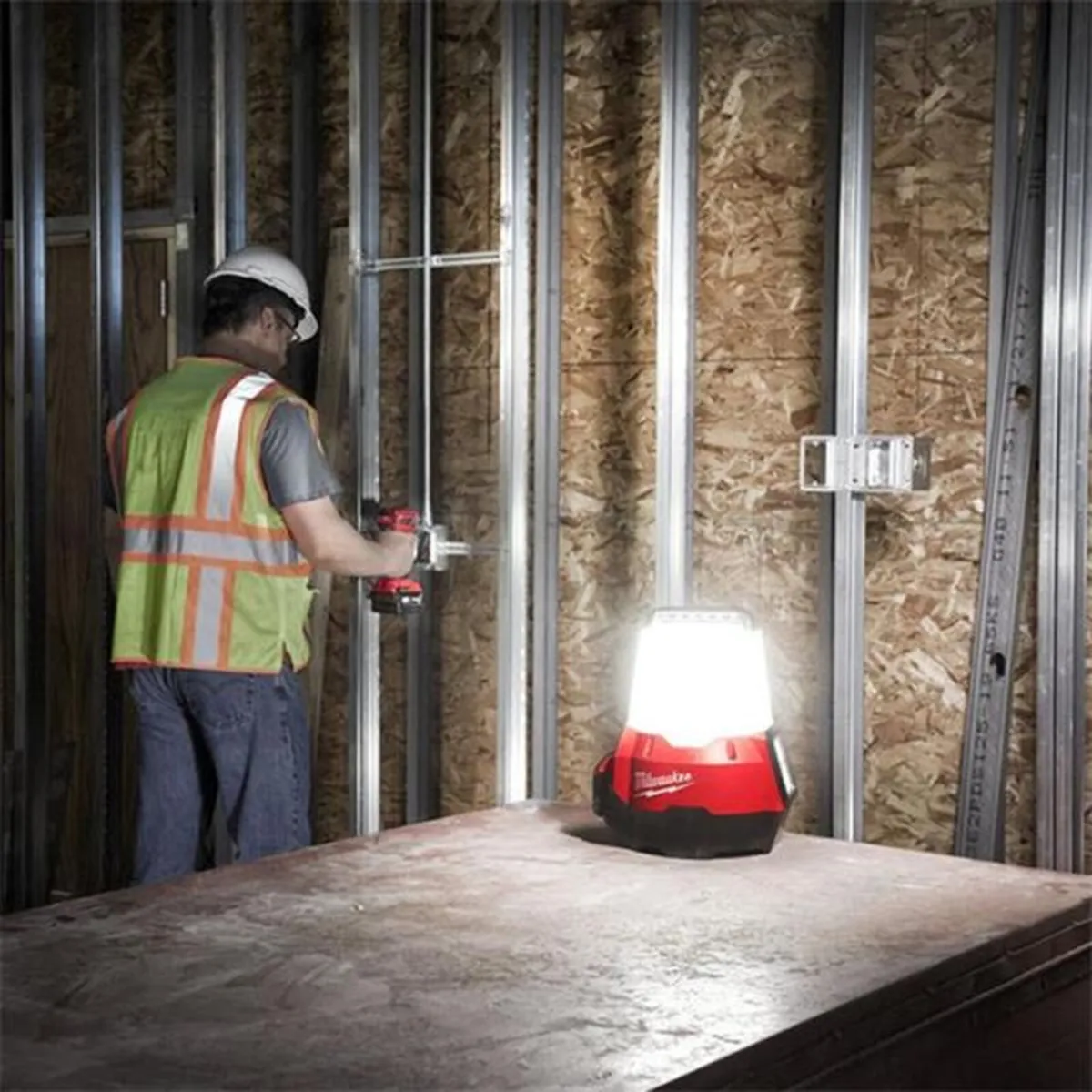 Milwaukee Radius Compact Jobsite Light – Bare Unit - Image 3