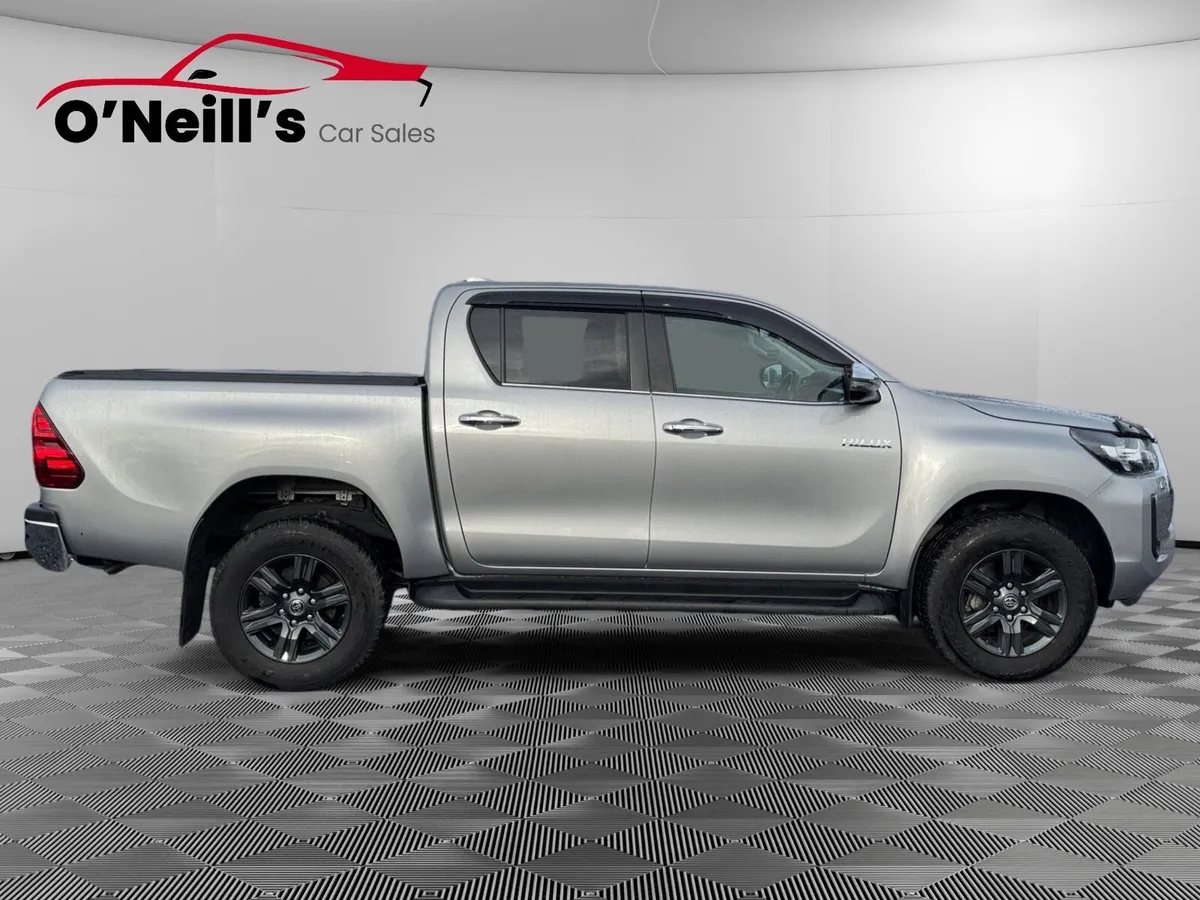 2025 Toyota Hilux *NO VAT* 2.8 SR5 MANUAL #347 - Image 2