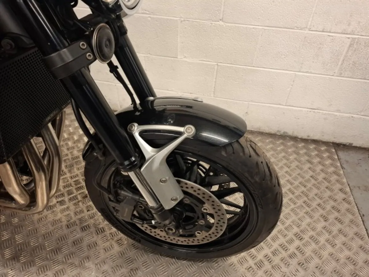Kawasaki Z900RS 2018 - Image 3