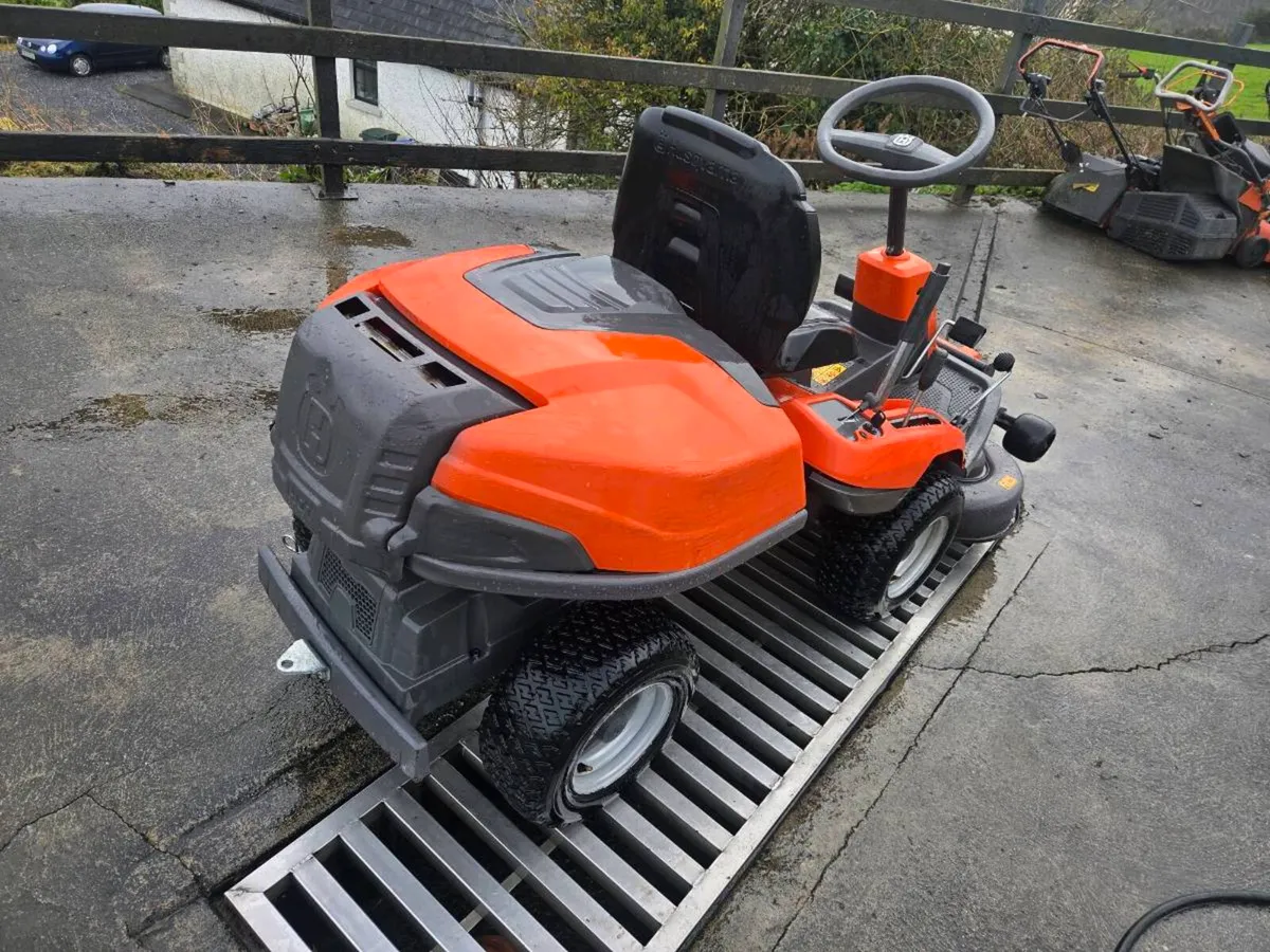 Husquvana lawnmower for sale - Image 2