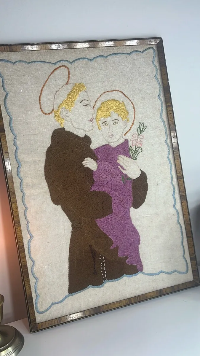 Hand Embroidere Saint Anthony & Child Jesus - Image 4