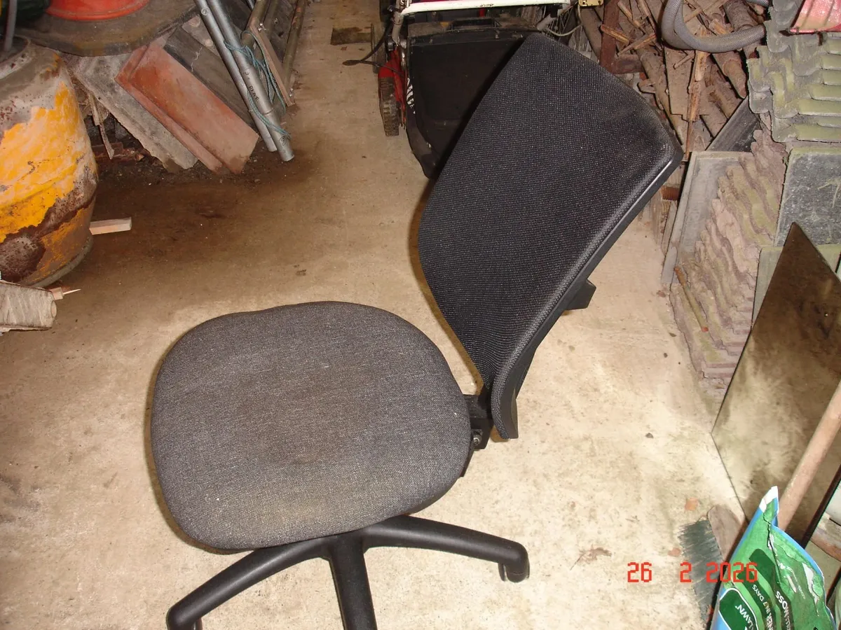 Office  Chair   FREE - Image 3