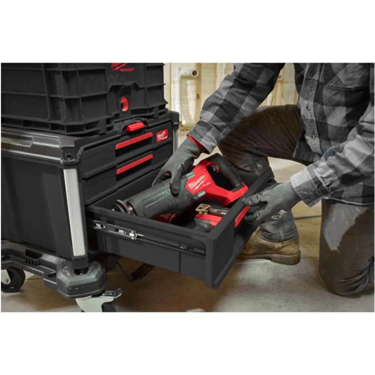 Milwaukee PACKOUT 2+1 Drawer Tool Box 4932493190 - Image 4