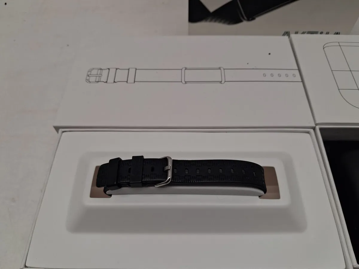 Online Auction Of A Blood Pressure Monitor & More! - Image 3