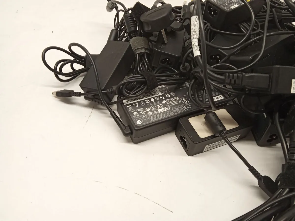 Online Auction Of A Lenovo Laptop Chargers & More! - Image 3