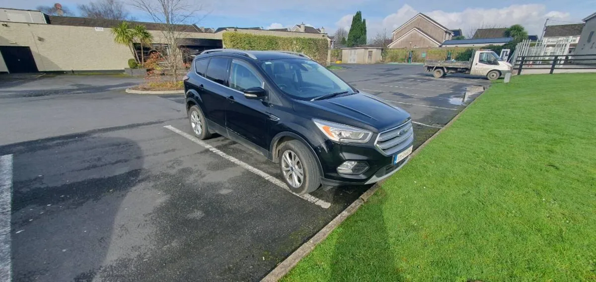 2017 Ford Kuga Crew Cab - Image 2