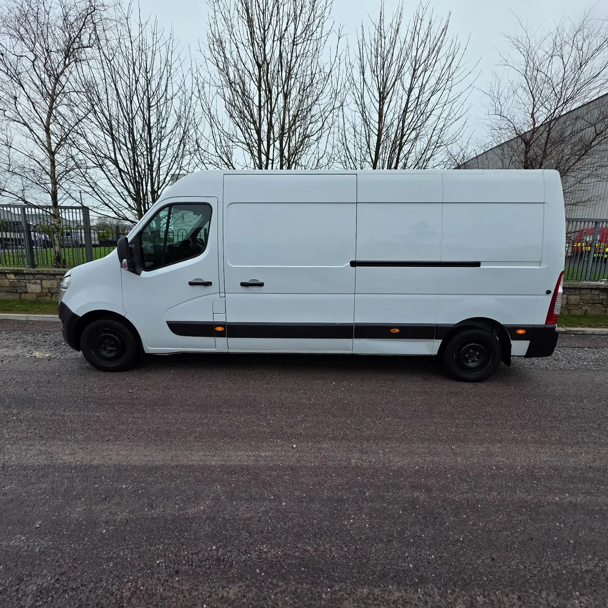 Nissan NV400 2019 - Image 2