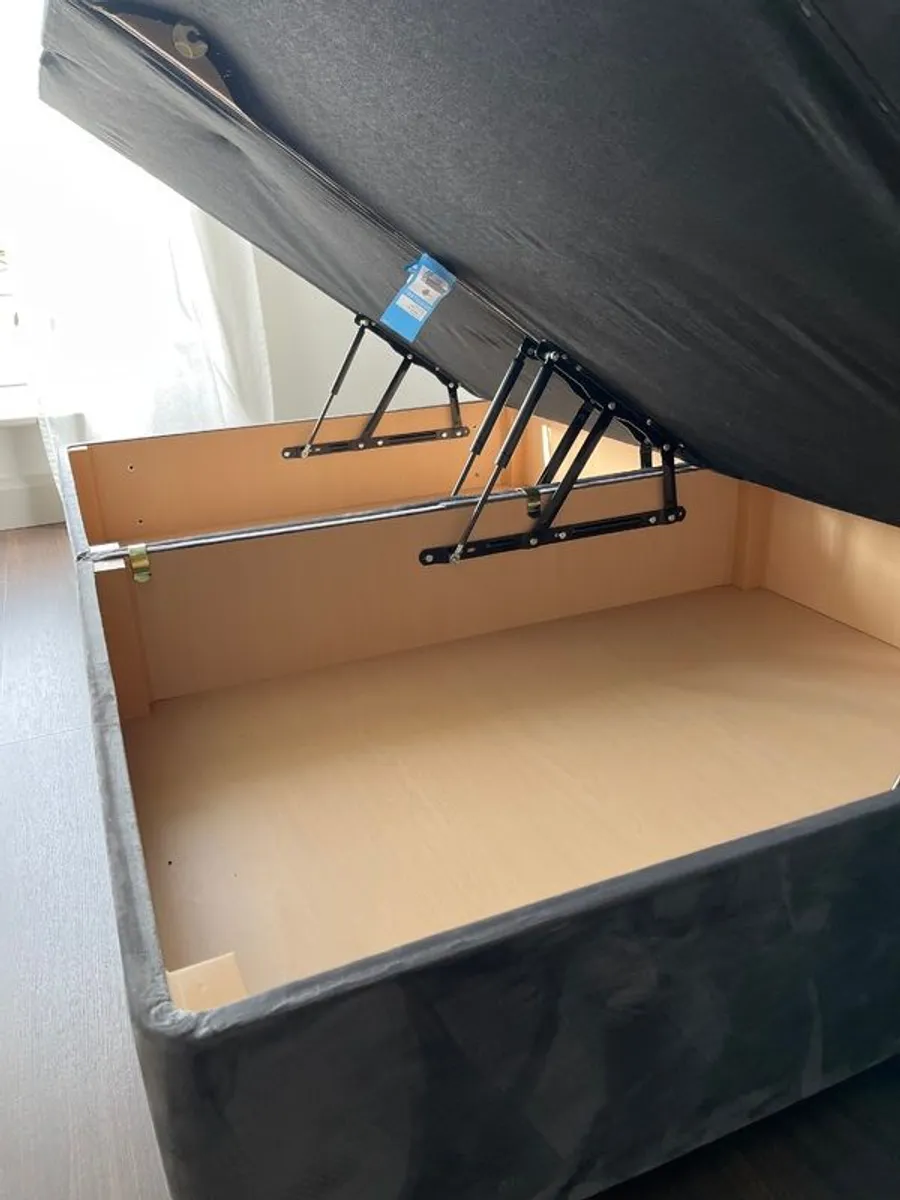 Storage ottoman small double bed - Image 3