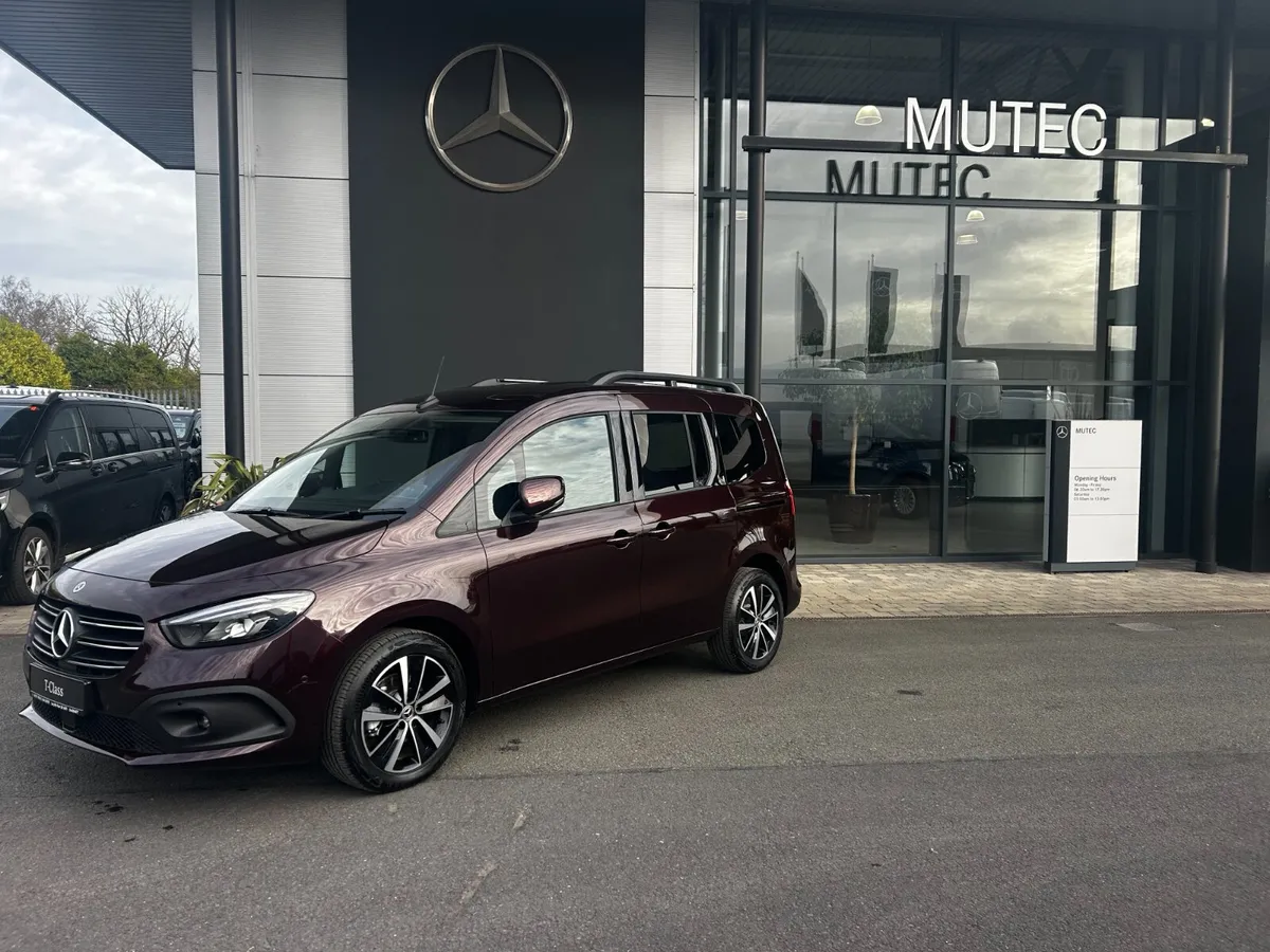 Mercedes-Benz T-Class 180D L - Image 4