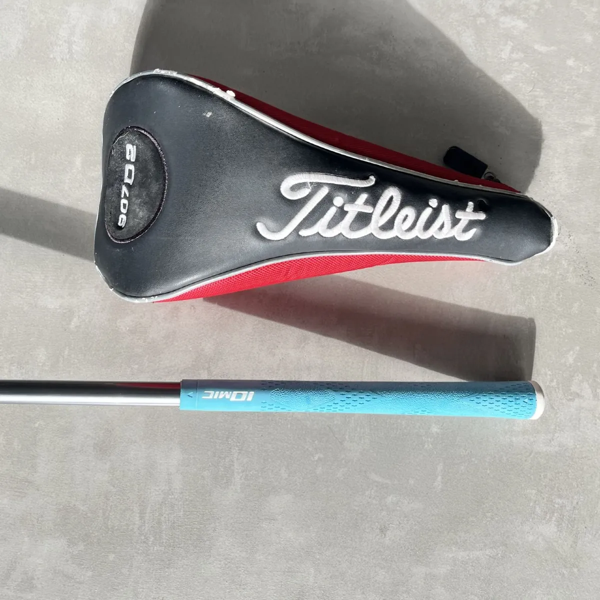 Titleist 907 D2 Driver - Super Condition - Image 2