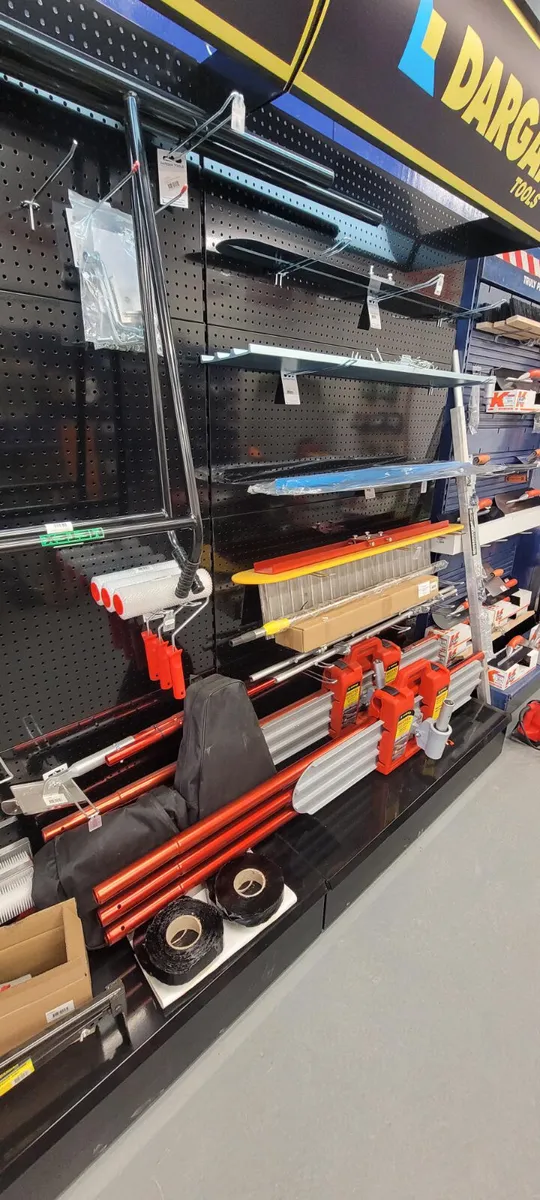 Selection Of Concrete moving and finishing Tools - Image 4