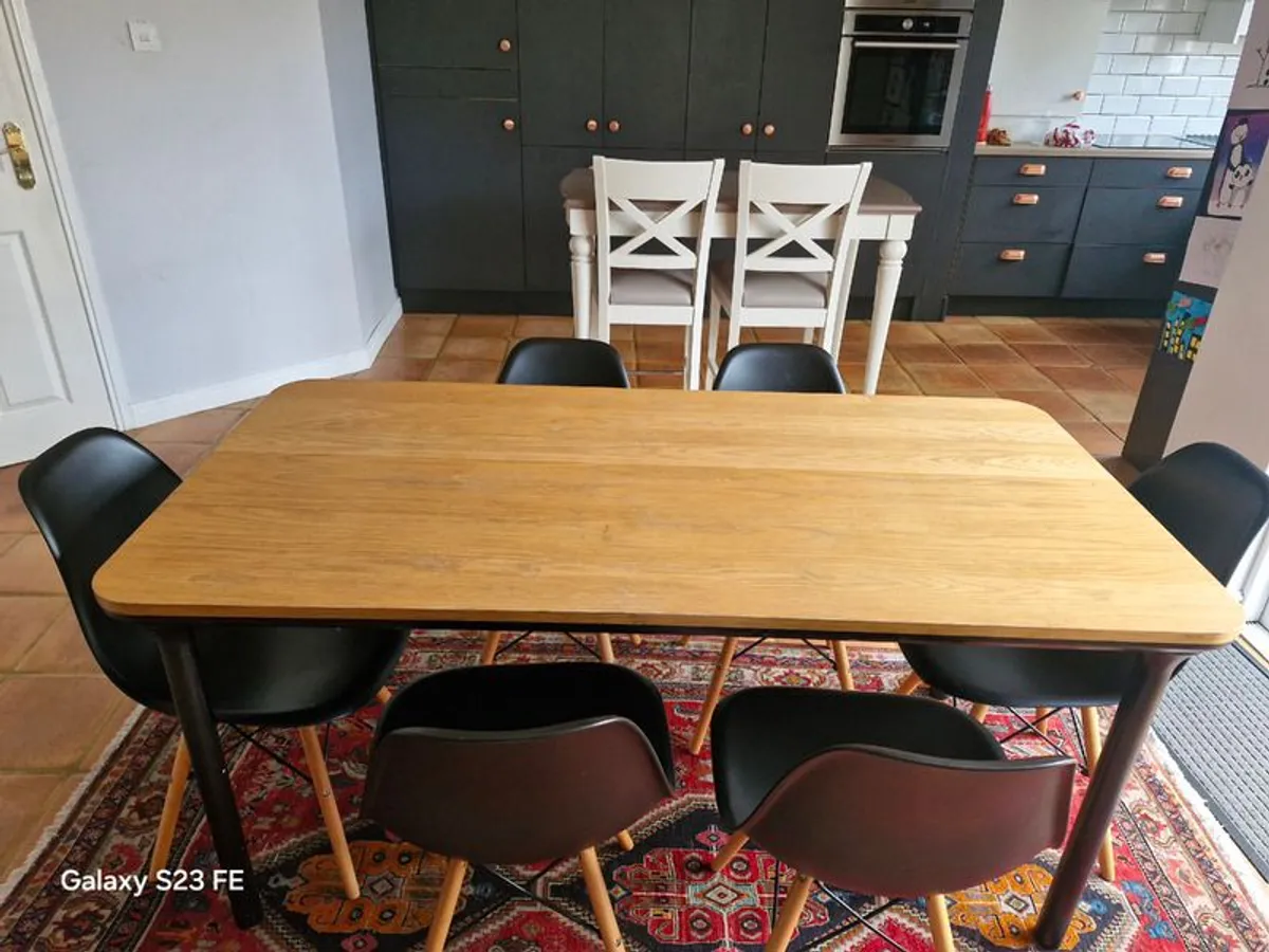 Dining table and 6 Nordic Style Chairs - Image 1