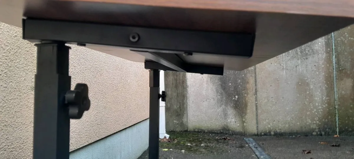 Study desk - Image 3