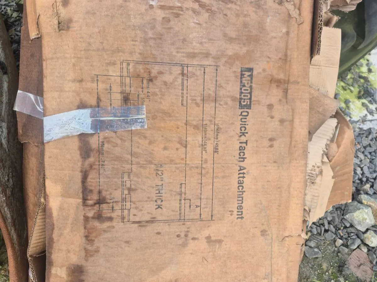 Skidsteer brackets - Image 1