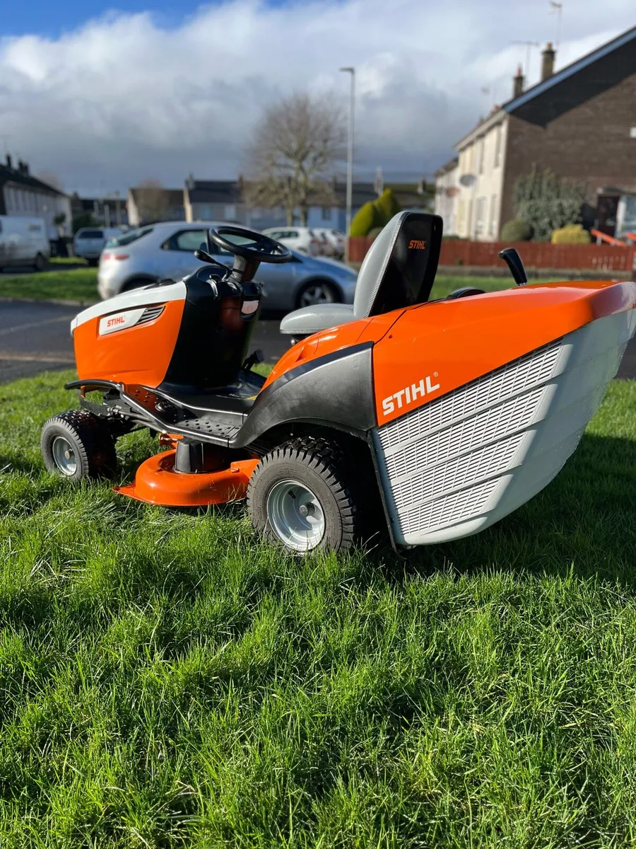 2023 sthil ride on lawnmower - Image 3
