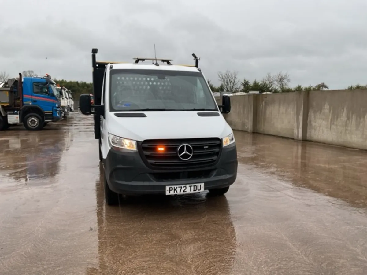 2022 Mercedes Sprinter 315 Progressive Tipper DCI - Image 2