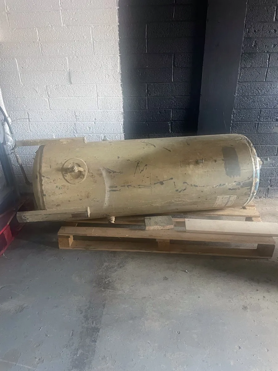 Compressor and Receiver - Image 3