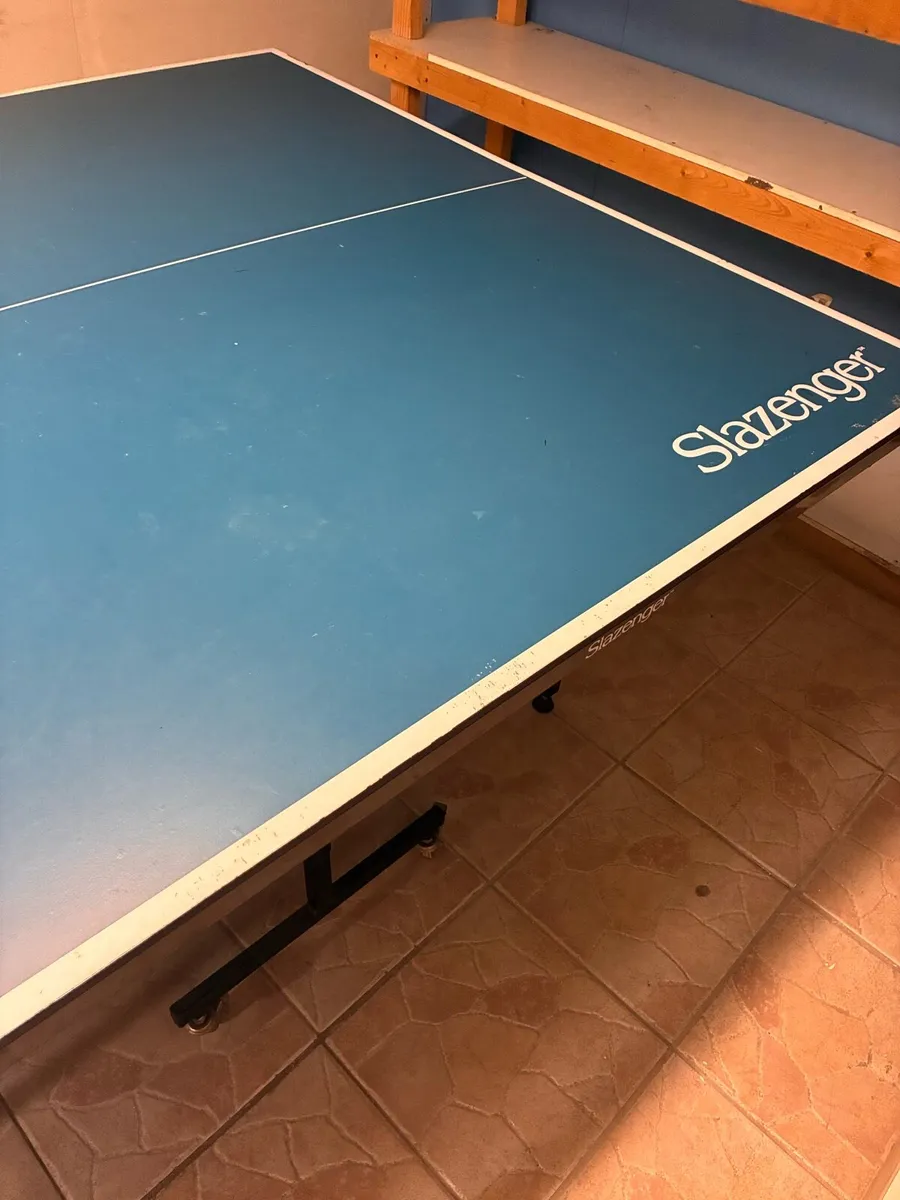 Table tennis table - Image 1
