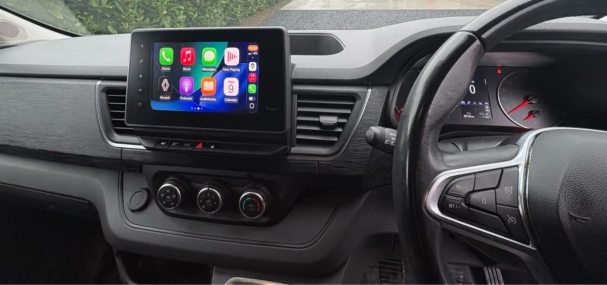 Renault Trafic Sport 2023 - Image 4