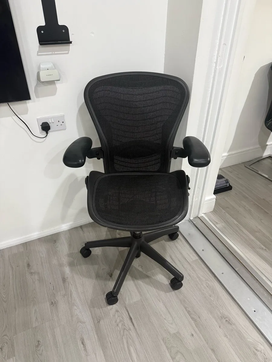 Herman Miller Aeron Office Chair - Image 1