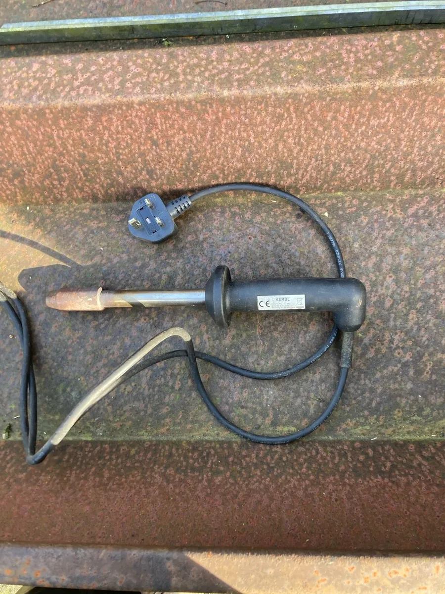 Electric calf dehorner - Image 1