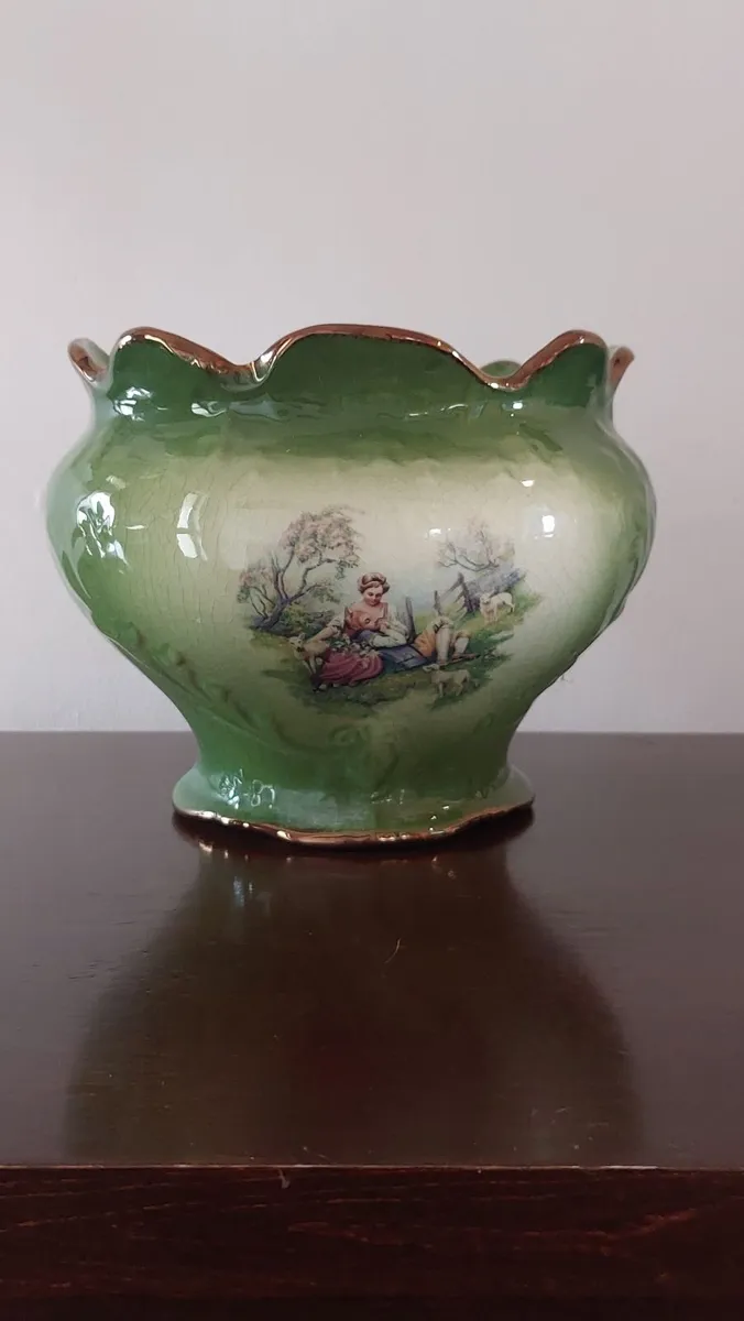 KLM Staffordshire Jardiniere - Image 4