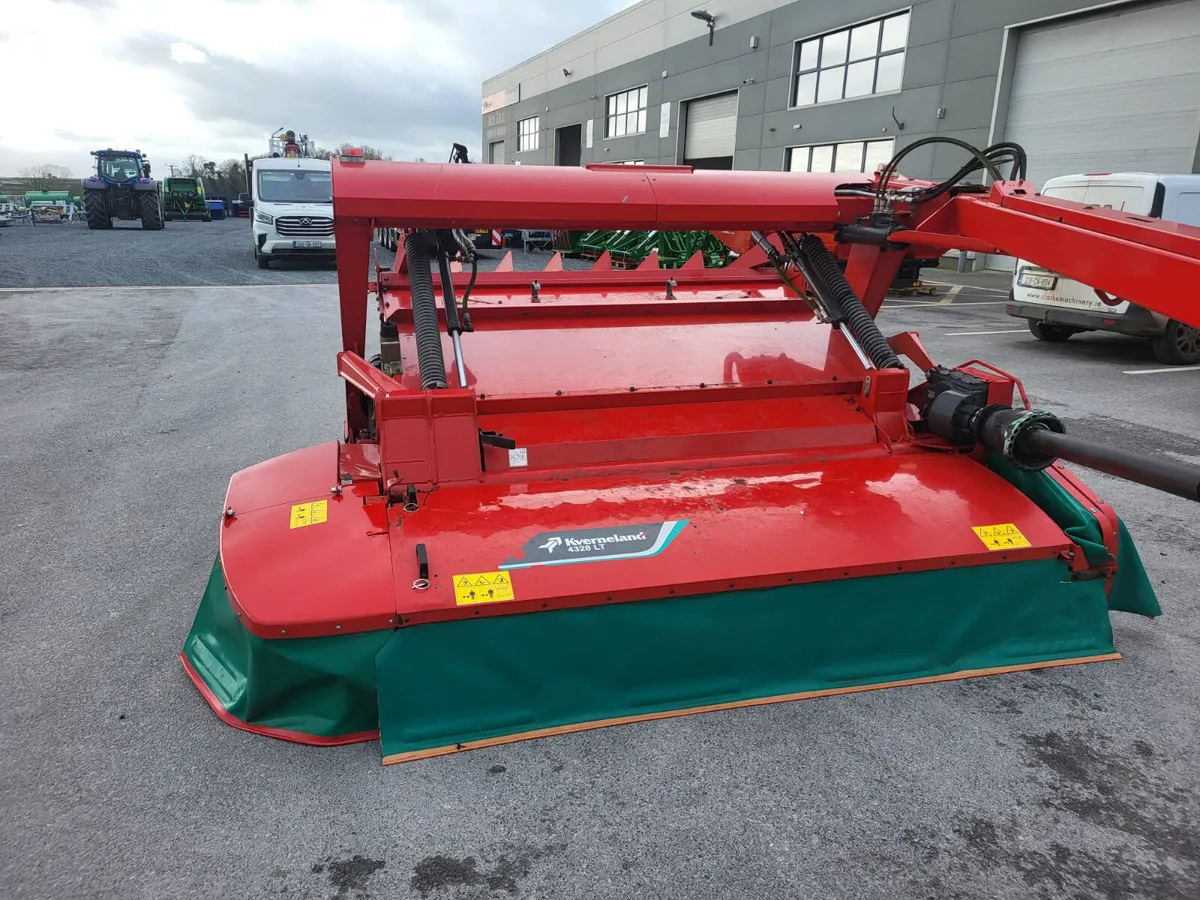 2019 Kverneland 4328 9ft Trailed Mower - Image 3